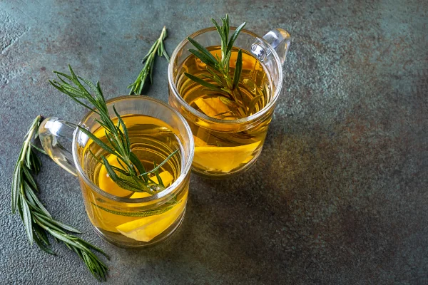 The ultimate guide to the health benefits and preparation of rosemary tea